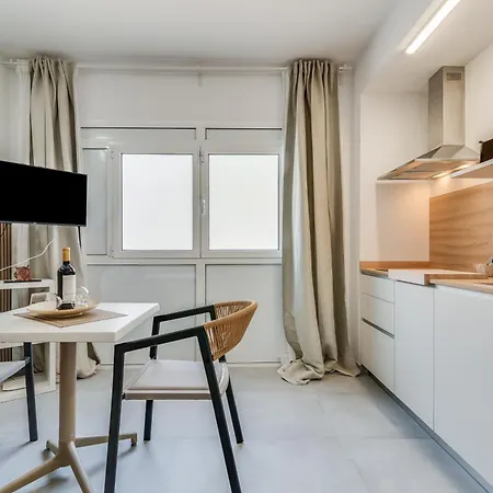 Home2book Modern & Roof Access Cruce de Arinaga