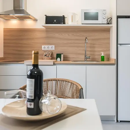 Apartment Home2book Modern & Roof Access