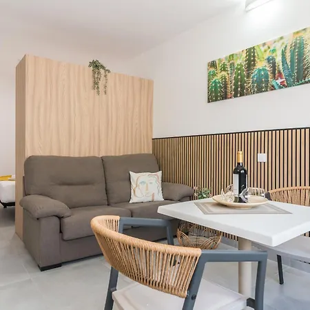 Home2book Modern & Roof Access *
