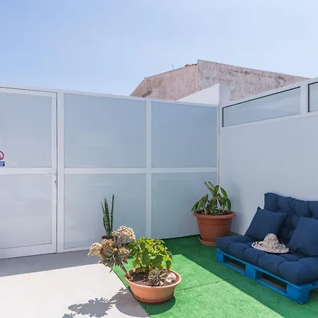 Home2book Modern & Roof Access
